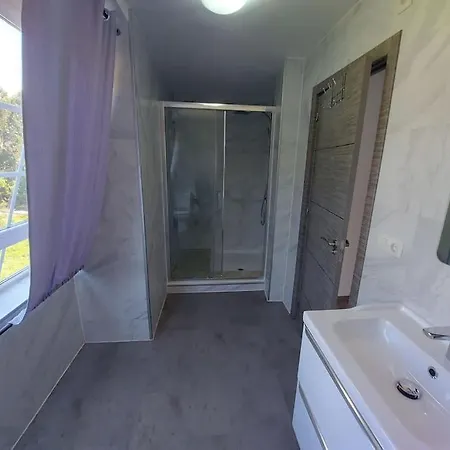 Vivienda Lago Sardineiro By Incostadamorte דירה